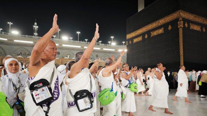 Suasana-pelaksanaan-thawaf-dalam-Musim-Haji-2025-Thawaf-merupakan-salah-satu-rukun-haji.jpg