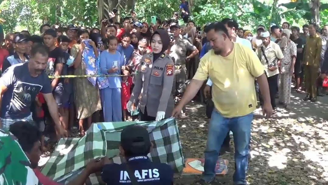 Suasana-personel-Polsek-Bajeng-bersama-tim-Inafis-Polres-Gowa.jpg