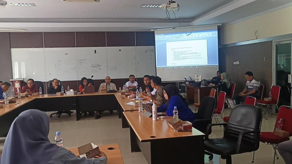 Suasana-rapat-Dewan-Pengupahan-Kota-Makassar-di.jpg