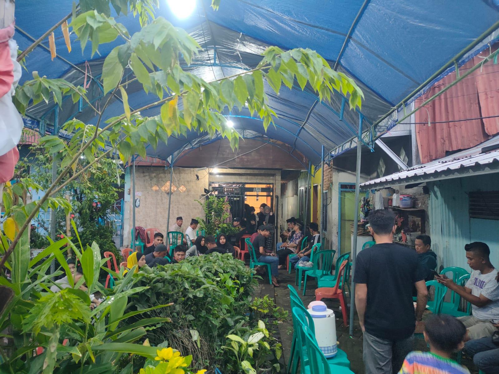 Suasana-rumah-Rudi-S-Gani-di-Kelurahan-lorong-6.jpg