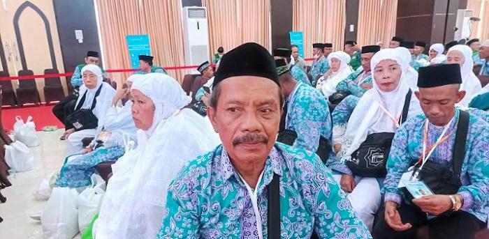 Syarif-Sijaya-58-tahun-jamaah-calon-haji-asal-Jeneponto.jpg