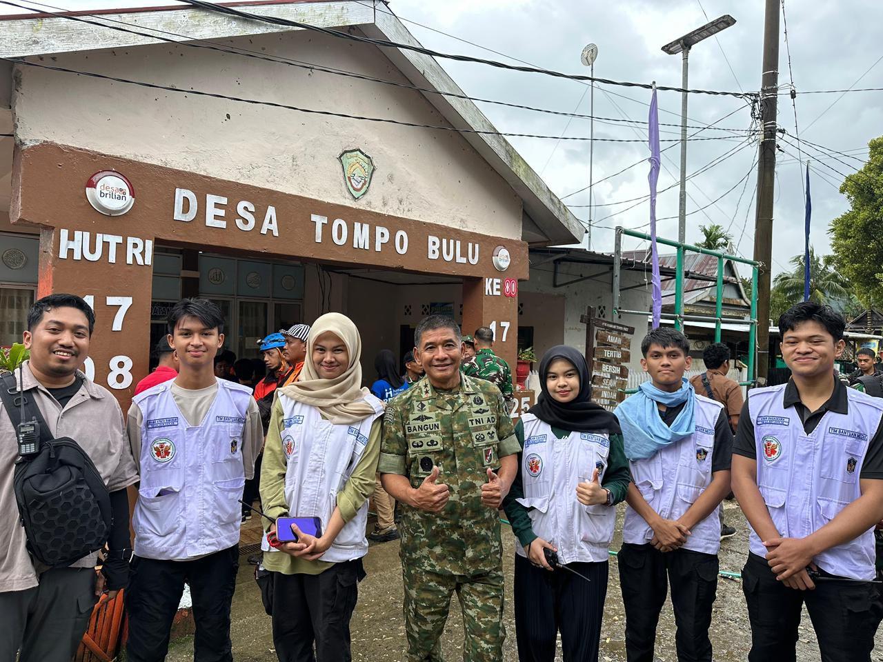 Tim FK UMI Beri Layanan Medis di Lokasi Pesawat Jatuh