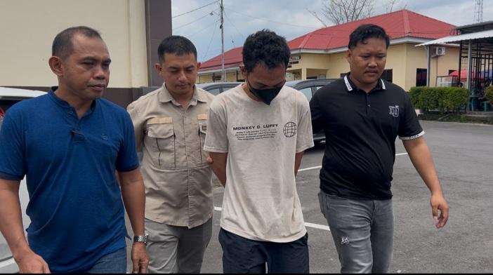 TERSANGKA-SABU-Anggota-Satresnarkoba-tangkap-oknum-warga-SL-di-Bira.jpg