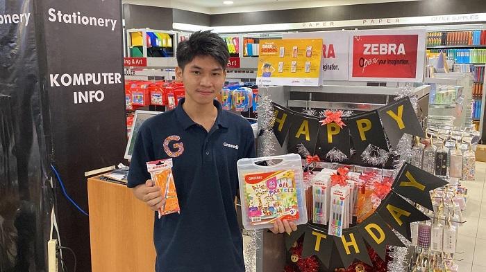 Tahun Ajaran Baru 2023, Alat Tulis Sekolah Laris Manis di Gramedia MaRI Makassar