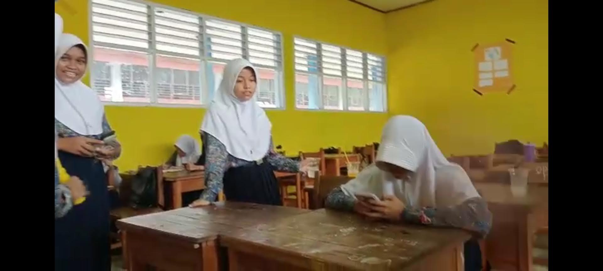 Tangkapan-layar-video-perundungan-atau-bullying-dilakukan-siswa-SMP-4-Bantimurung.jpg