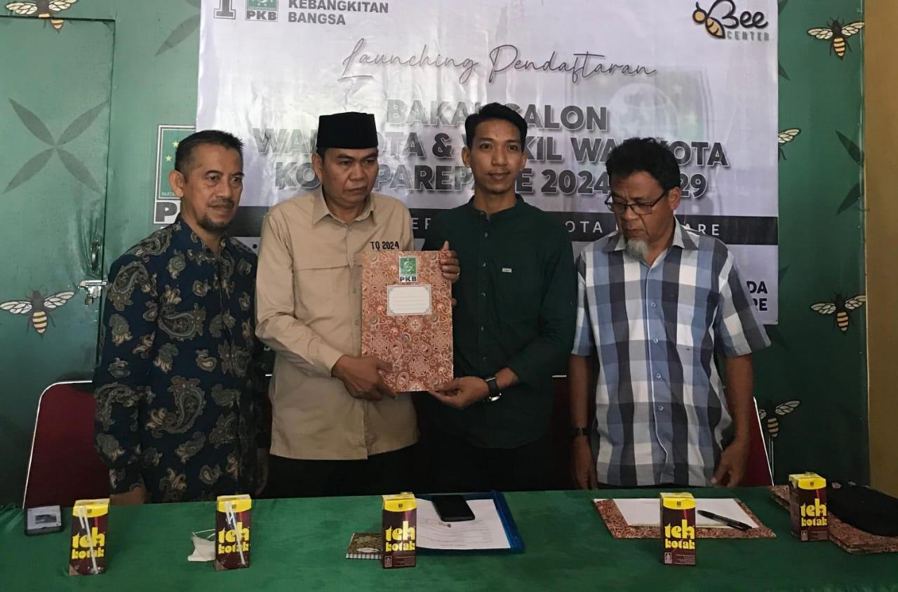 Taqyuddin-Djabbar-mengambil-formulir-pendaftaran-bakal-calon-Wali-Kota-0.jpg