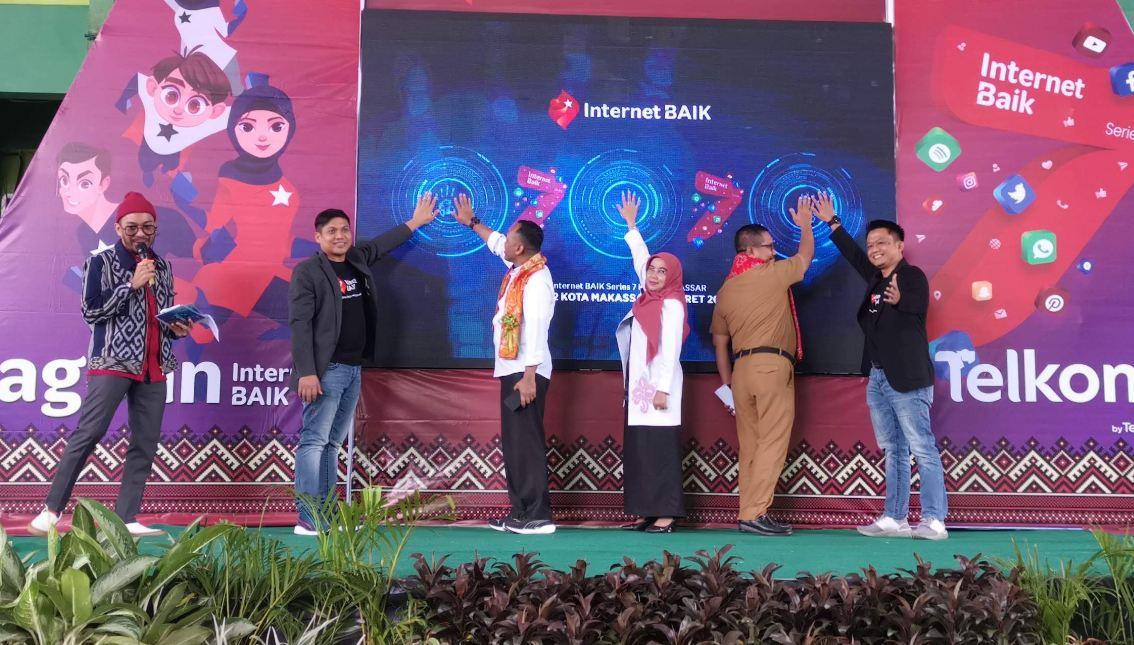 Telkomsel-menggelar-seminar-internet-Baik.jpg