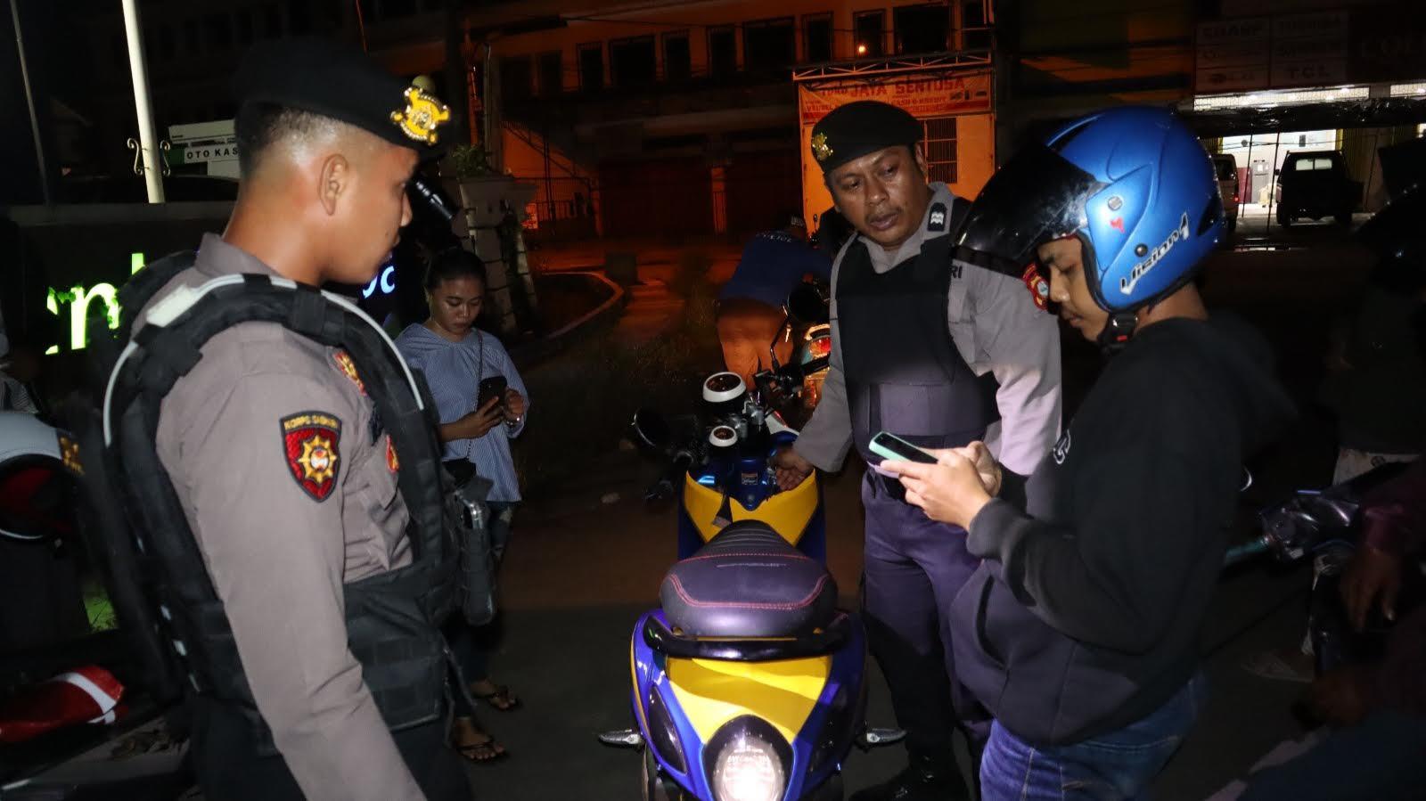 Timsus-Respek-Presisi-Polres-Gowa-kembali-menjaring-belasan-motor-yang-menggunakan-knalpot-brong.jpg