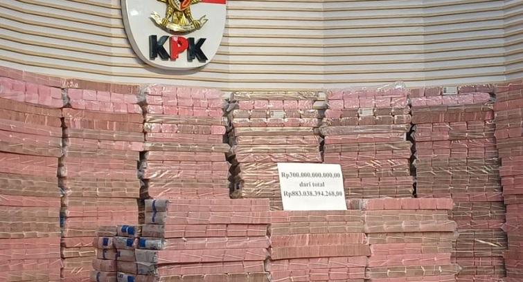 Uang-disebut-hasil-korupsi-dipamerkan-KPK-ternyata-pinjam-di-Bank-BNI.jpg