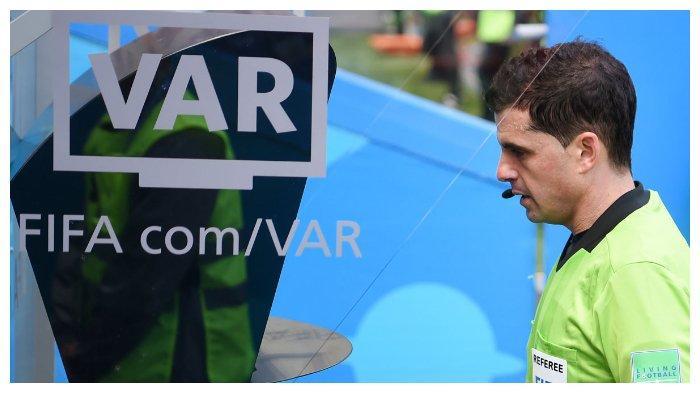 Video-Assistant-Referee-VAR-7.jpg