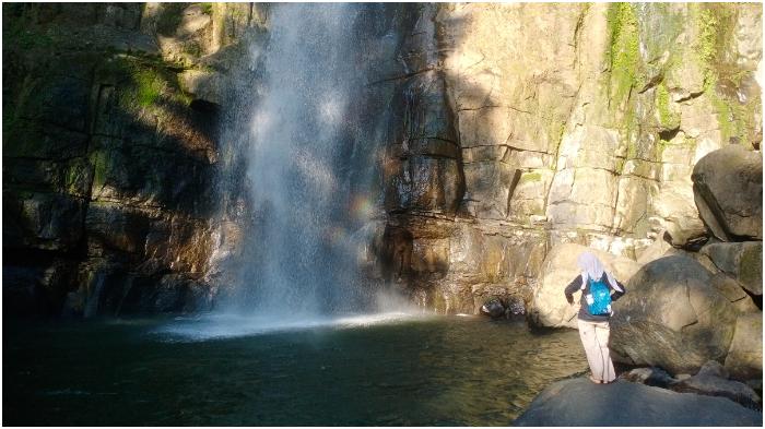 WISATA-LOKAL-Air-Terjun-Tomagelli-di-Desa-Kamiri.jpg