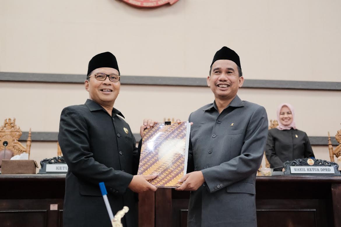 DPRD-Pemkot Makassar Tandatangani Rancangan APBD Perubahan 2022