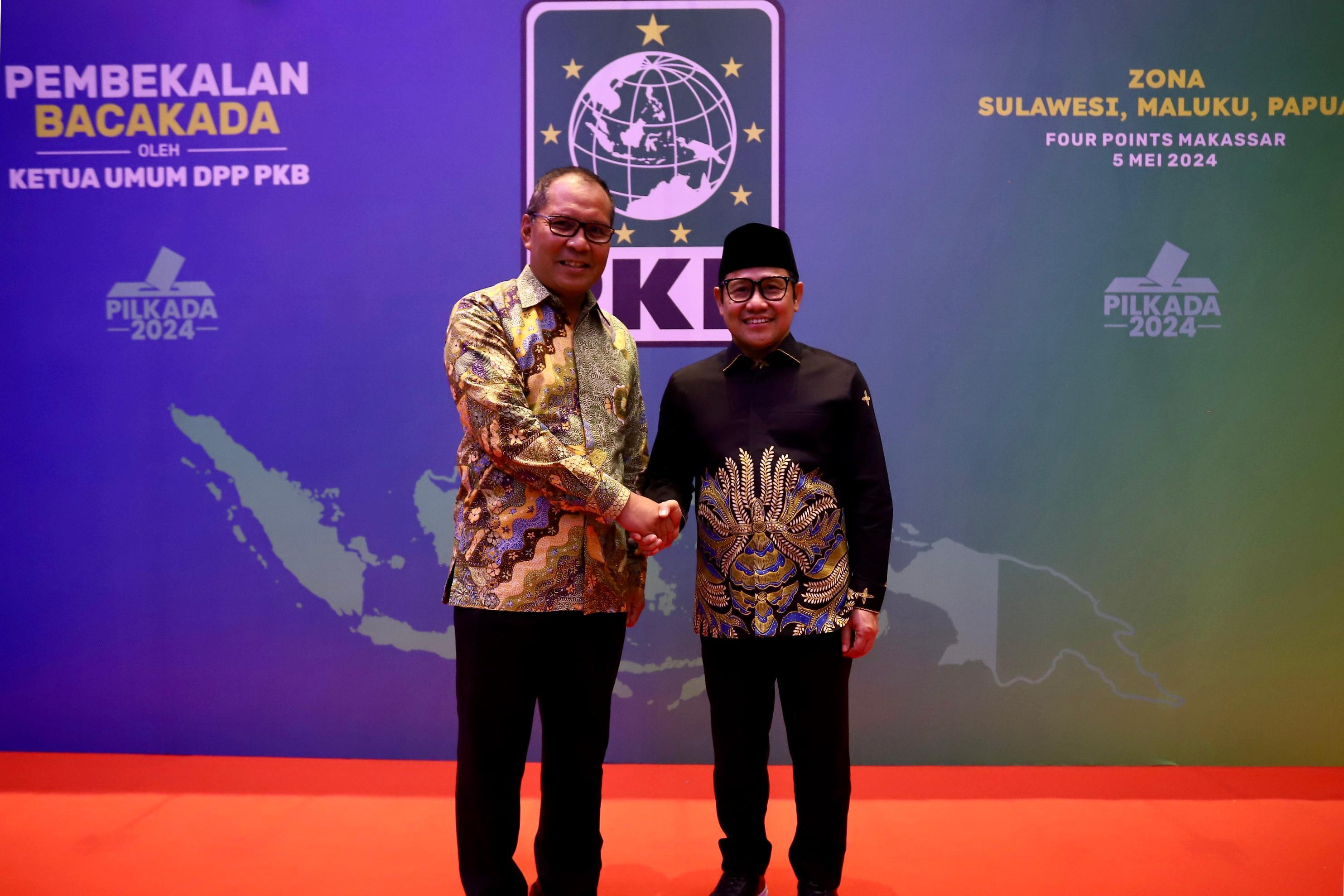 Wali-Kota-Makassar-Danny-Pomanto-foto-bersama-Cak-Imin-0.jpg