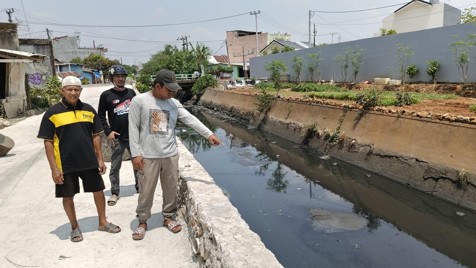 Bau Busuk Limbah Perusahaan Kima Makassar Dibuang ke Saluran Air, Warga Muntah dan Tak Bisa Tidur
