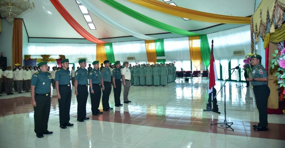 aat-pangdam-xiv-hasanuddin-mayjen-tni-surawah.jpg