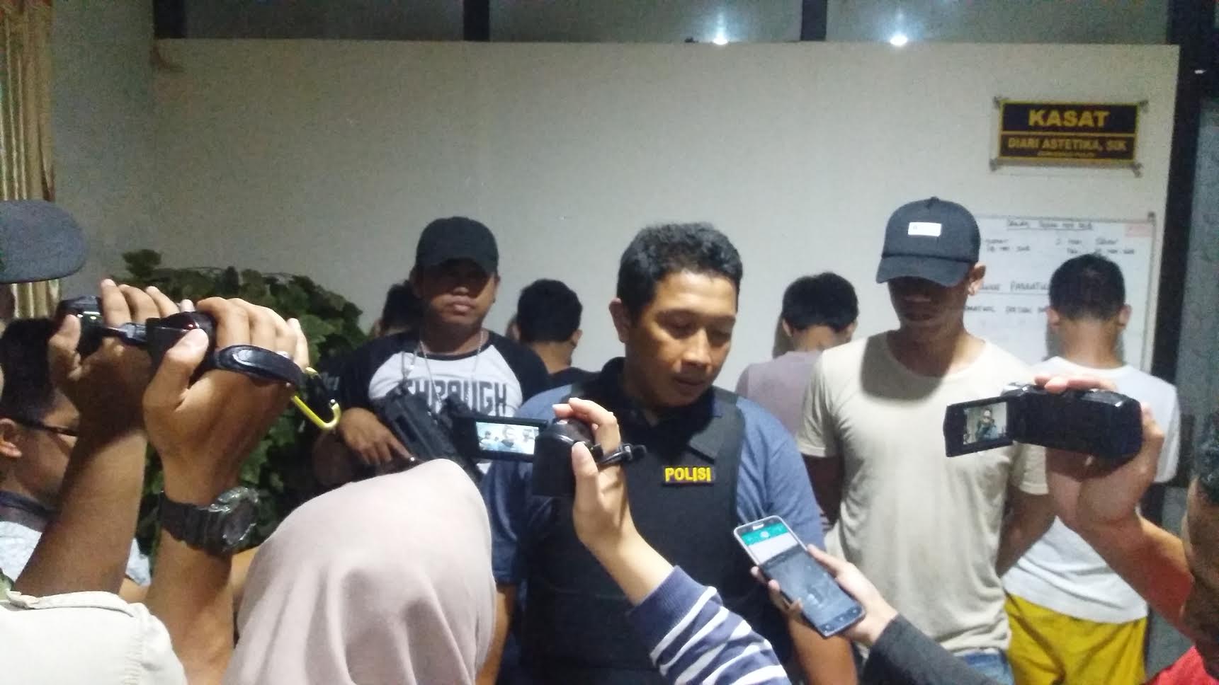 Nyambi Edarkan Narkoba, Pekerja Salon Diciduk Tim Elang Polrestabes Makassar
