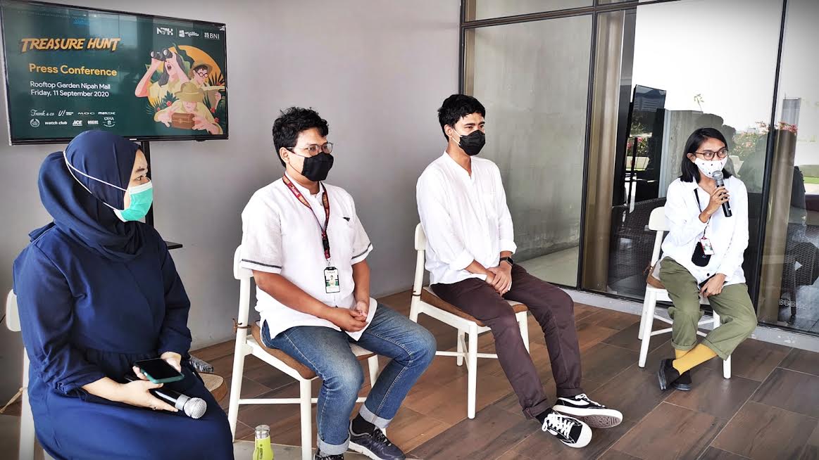 advertising-promotion-staff-fiska-dali-putri-memberikan-keterangan-terkait-even-treasure-hunt-1.jpg