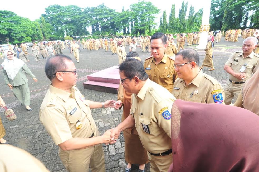FOTO: Pamit, Begini Ekspresi Wagub Agus AN Saat Upacara di Kantor Gubernur Sulsel - agus-an-pamit4_20180212_193016.jpg