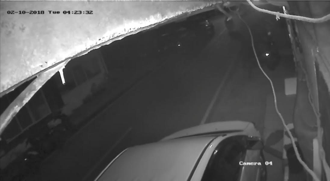 aksi-dua-pelaku-pencurian-kendaraan-motor-curanmor-terekam-cctv_20181003_103425.jpg
