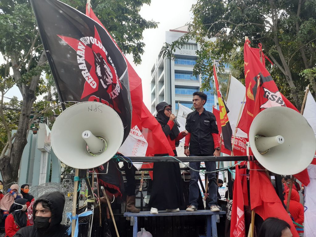 Surat Terbuka Warga Luwuk Banggai ke Kapolrestabes Makassar: Mohon Bebaskan Adik Kami Sari Labuna!