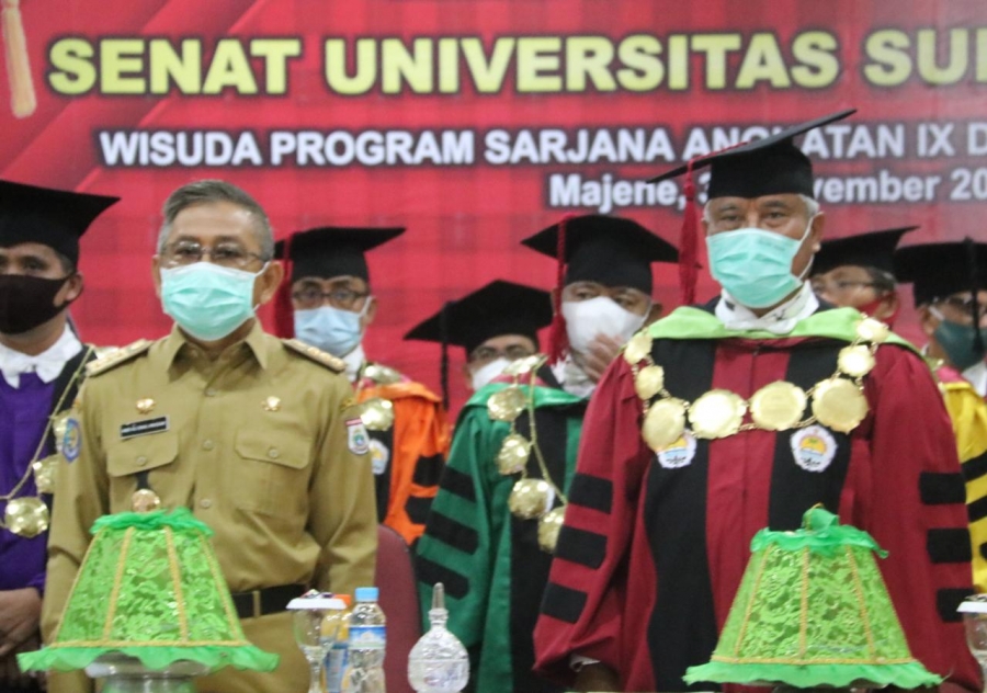 ali-baal-masdar-hadiri-rapat-senat-terbuka-universitas-sulawesi-barat-unsulbar-dalam-rangka-wisuda.jpg