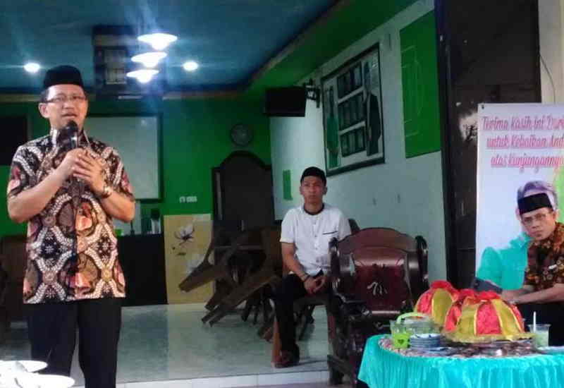 Amir Uskara Resmikan Cafe Surga di Galesong Takalar