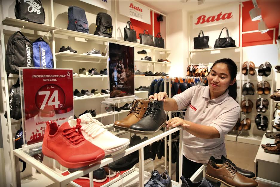 aneka-koleksi-sepatu-terbaru-di-bata-mall-ratu-indah-jalan-ratulangi-makassar.jpg