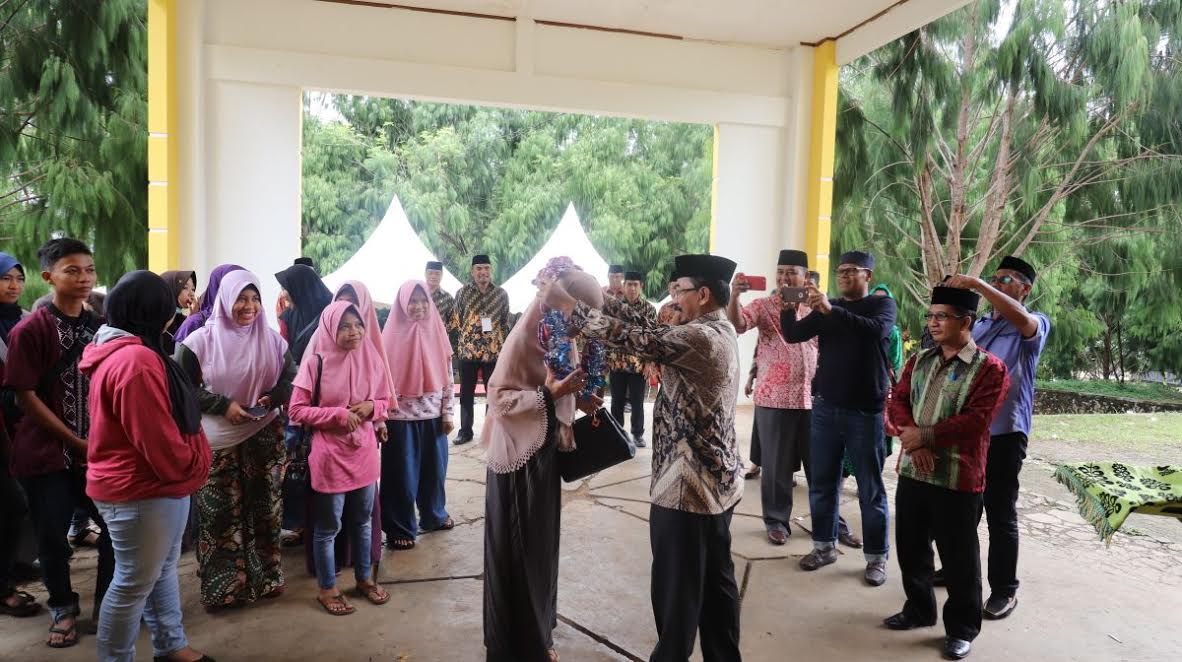 anggota-kafilah-mtq-asal-kabupaten-kepulauan-selayar_20180401_132610.jpg