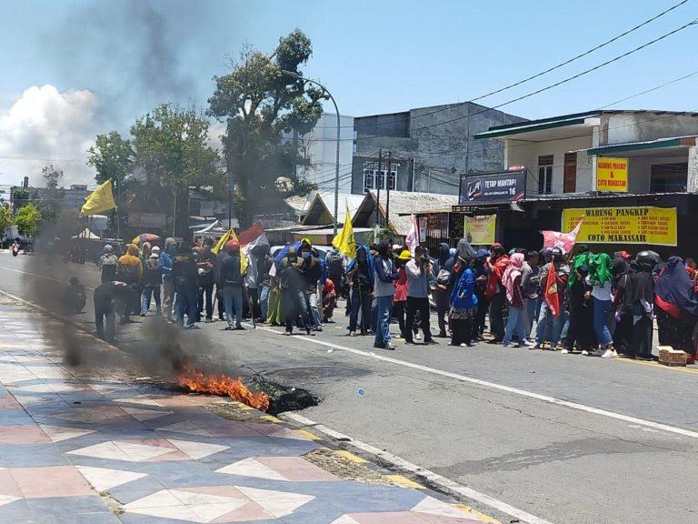 Pilih Tetap Demo, Mahasiswa Tolak Undangan Wali Kota Palopo Diskusi UU Cipta Kerja