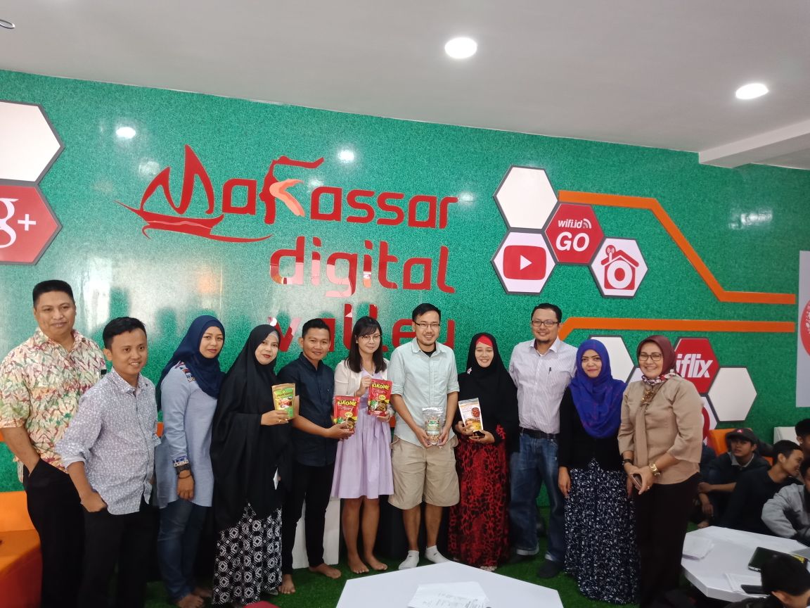 apindo-makassar-dan-pelaku-ukm-binaan-apindo_20180415_213154.jpg