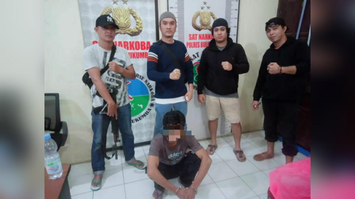 asdar-ditahan-di-polres-bulukumba-sejak-rabu-2712021-malam-diduga-terlibat-kasus-narkoba.jpg