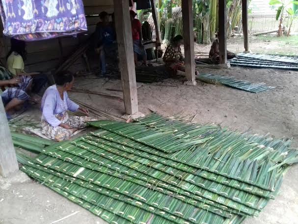 atap-nipah-di-bone_20160124_223047.jpg