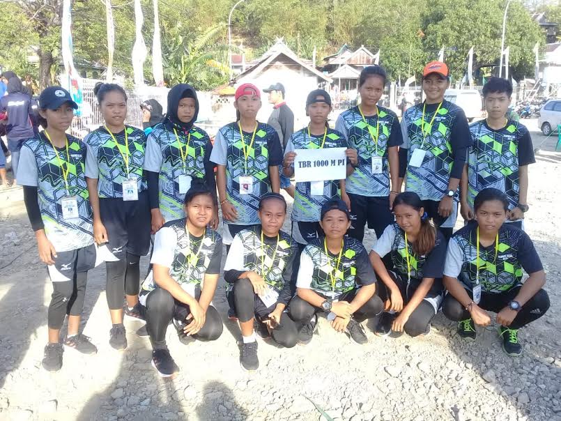 atlet-perahu-naga-kota-palopo-di-cabor-dayung-meraih-medali-emas_20180927_094704.jpg