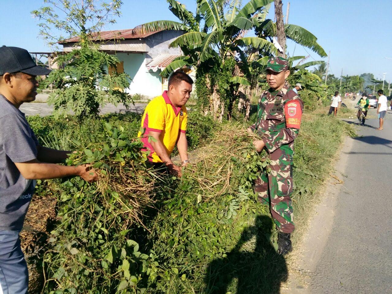 babinsa-koramil-1426-04galesong-selatan-bersama-bhabinkamtibmas.jpg