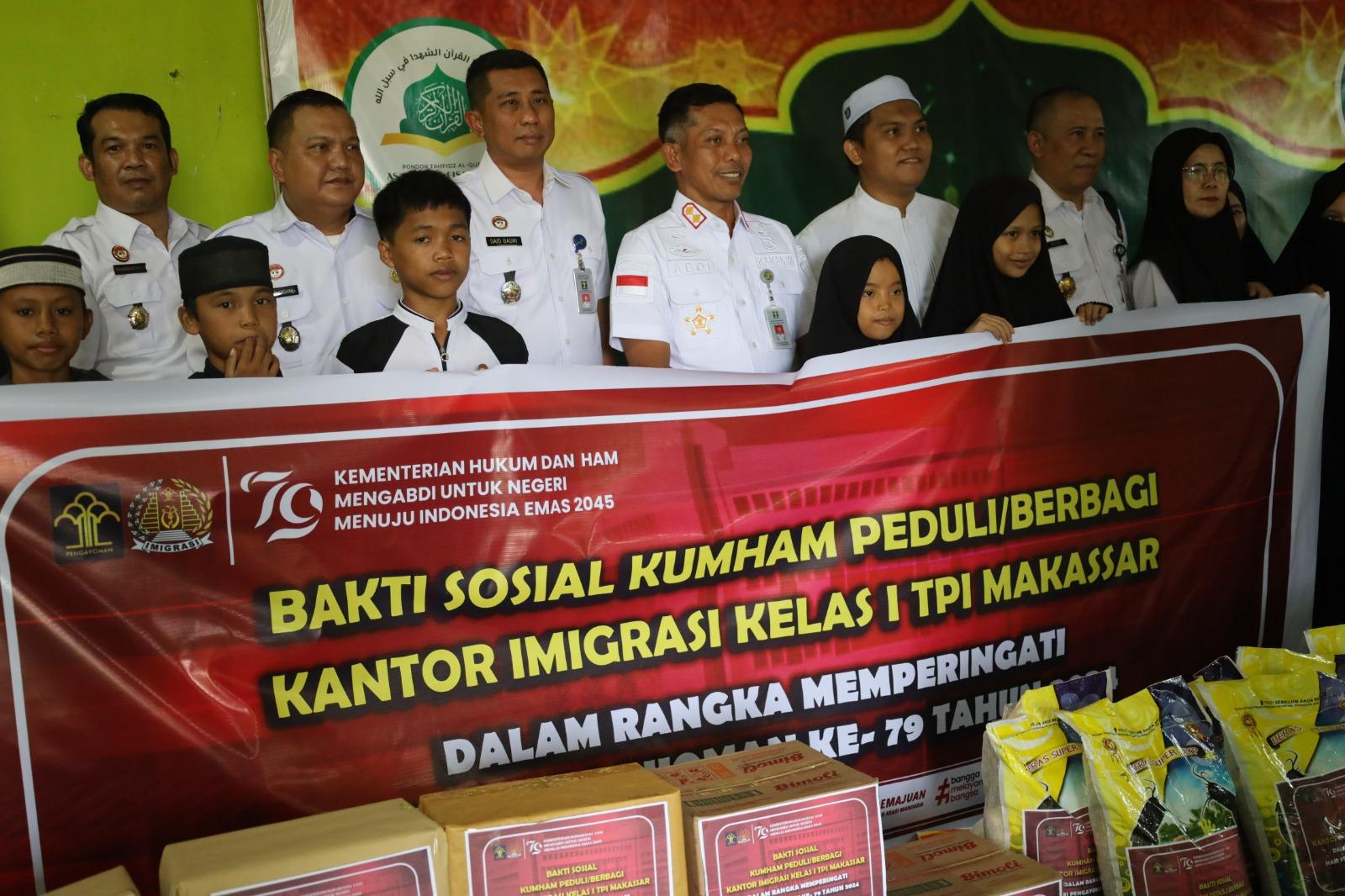 Sambut Hari Pengayoman ke-79, Imigrasi Makassar Gelar Baksos Kumham Peduli di Pondok Tahfidz