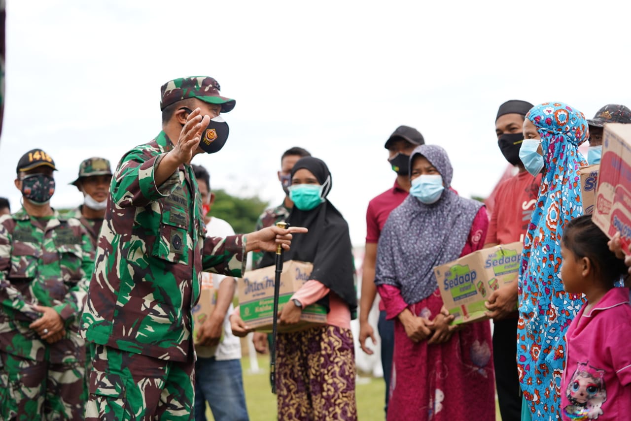 Melalui Pangdam XIV/Hasanuddin Jenderal TNI Andika Perkasa Salurkan Bantuan Gempa Sulbar