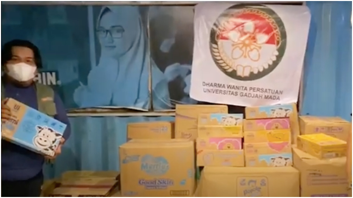 Dharma Wanita UGM Bantu Korban Gempa Bumi di Majene Sulbar Lewat FTI UMI