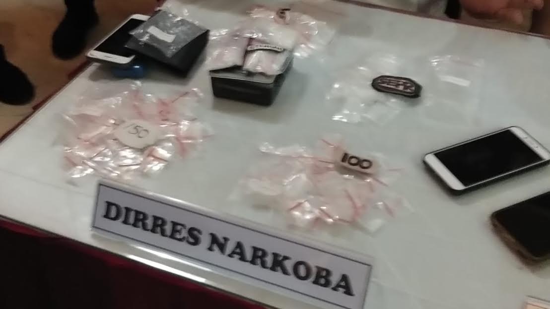 Selundupkan Sabu Dalam Dubur, Warga Batam Ditangkap di Bandara Hasanuddin