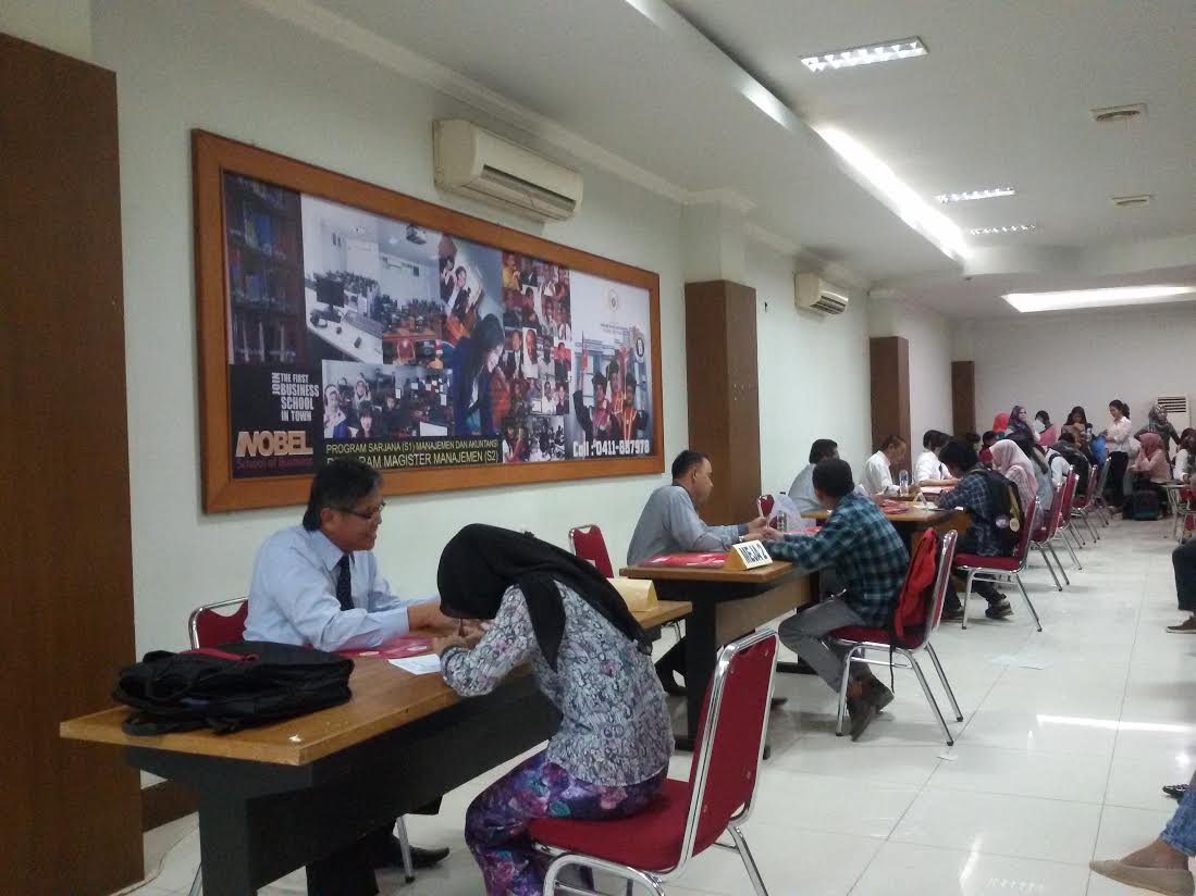 baru-mengikuti-tes-wawancara_20150907_165243.jpg