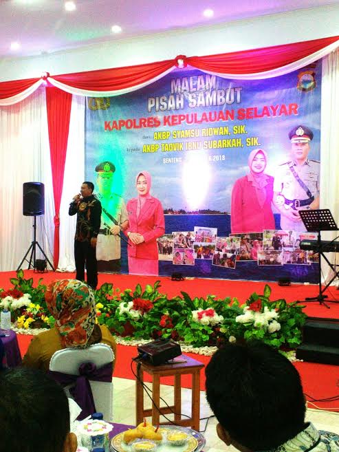 basli-ali-menghadiri-malam-pisah-sambut-kapolres_20181026_084802.jpg
