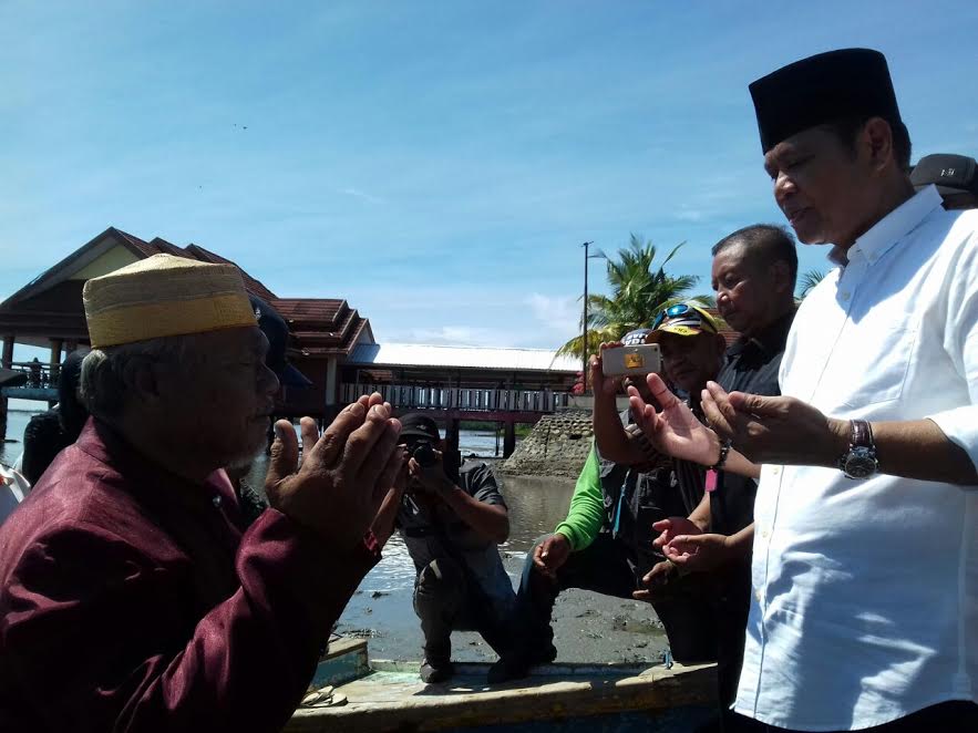 Kampanye di Bua, Basmin Mattayang Doakan Korban Teror Bom di Surabaya