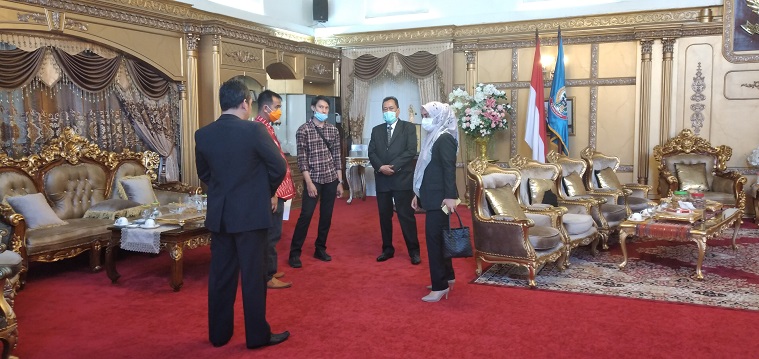 beberapa-protokoler-pemkot-makassar-yang-hadir-di-gubernuran.jpg