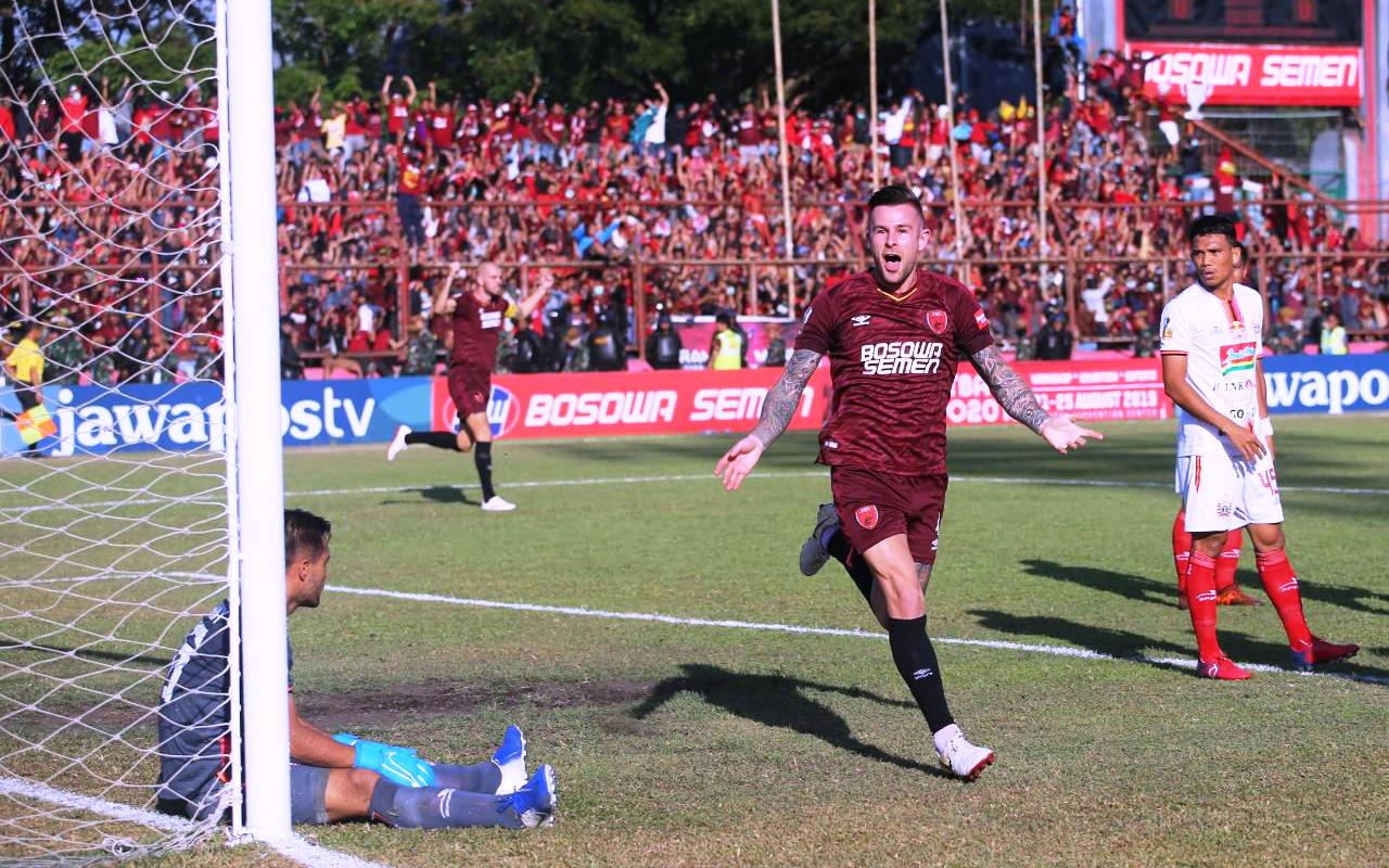 Gantikan Steven Paulle, Dicoret PSM Setelah Beri Gelar Juara, Begini Karier Aaron Evans di Liga 1?