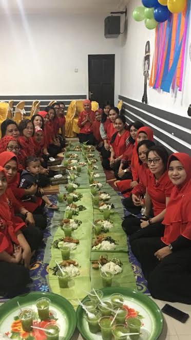 bhayangkari-polres-tana-toraja-mengelar-acara-buka-puasa-bersama-di-aula-mapolres_20180607_114909.jpg