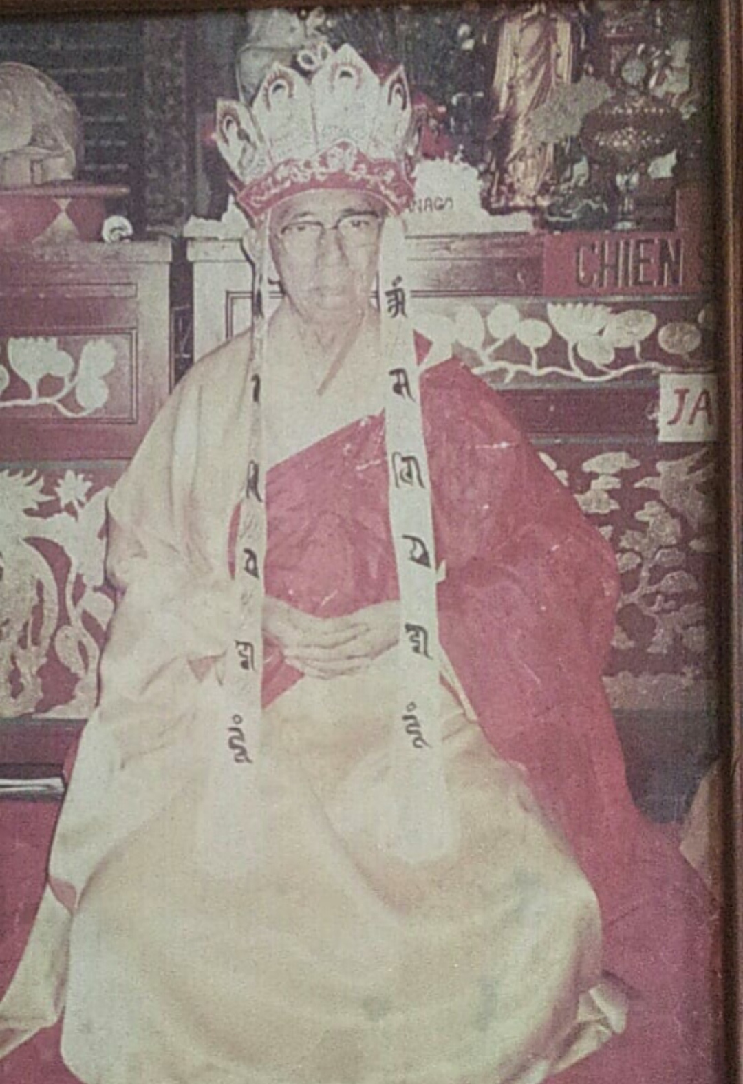 Qizni sikishyapti telefonda gaplashyapti.