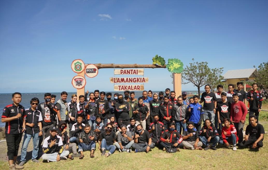 Kolaborasi 39 Klub Motor Dukung Kebangkitan Wisata di Pantai Lamangkia Takalar