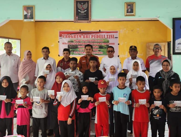 20 Anak Desa Manimbahoi Gowa Dapat Rp100 Juta dari BRI