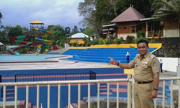bupati-bone-dr-a-fahsar-m-padjalangi-meninjau-waterboom-tanjung-pallette_20171119_172025.jpg