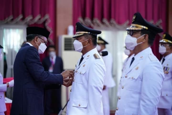 bupati-dan-wabup-bulukumba-andi-muchtar-ali-yusuf-dan-andi-edy-manaf-saat-dilantik2.jpg