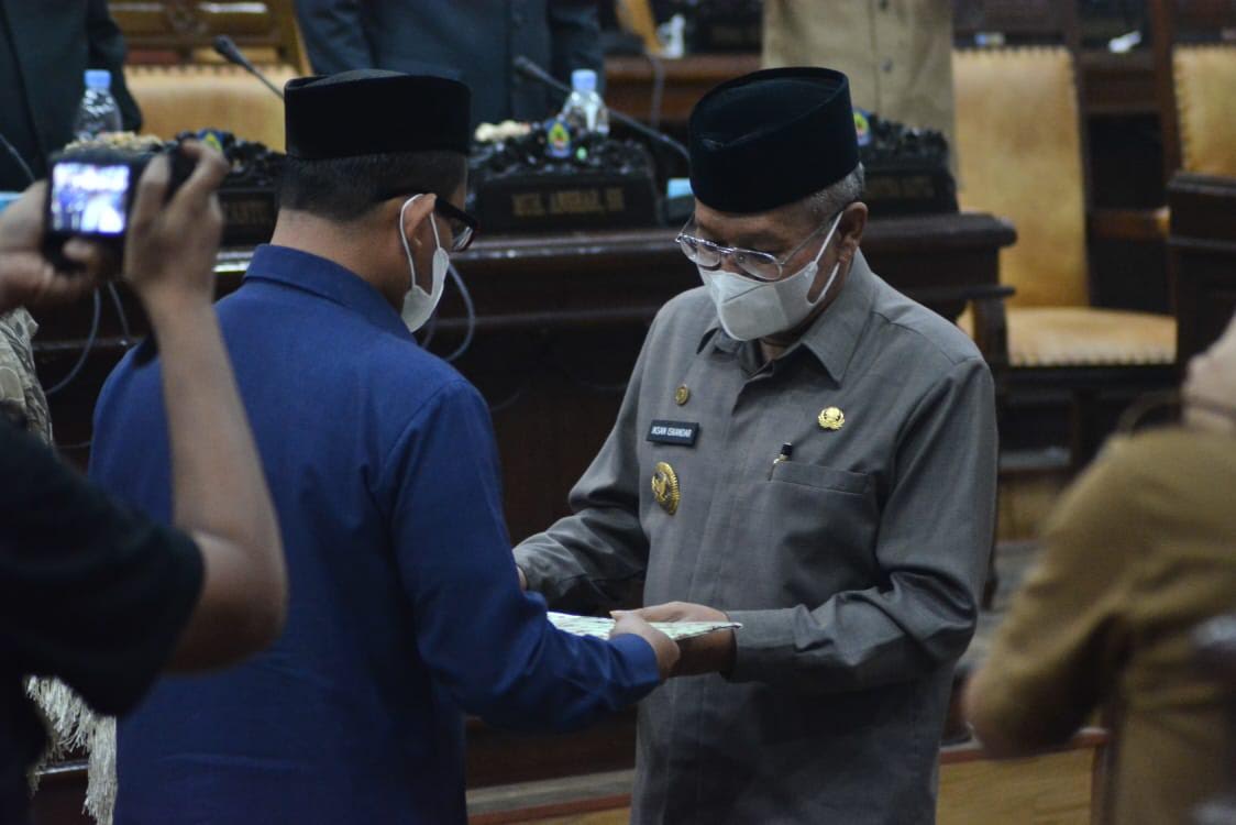 Bupati Jeneponto Serahkan 4 Ranperda ke DPRD Jeneponto